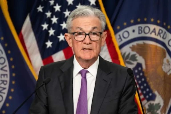 Az altcoinok esnek a Federal Reserve pesszimista hangvételére, a Bitcoin 101K dollárra zuhan